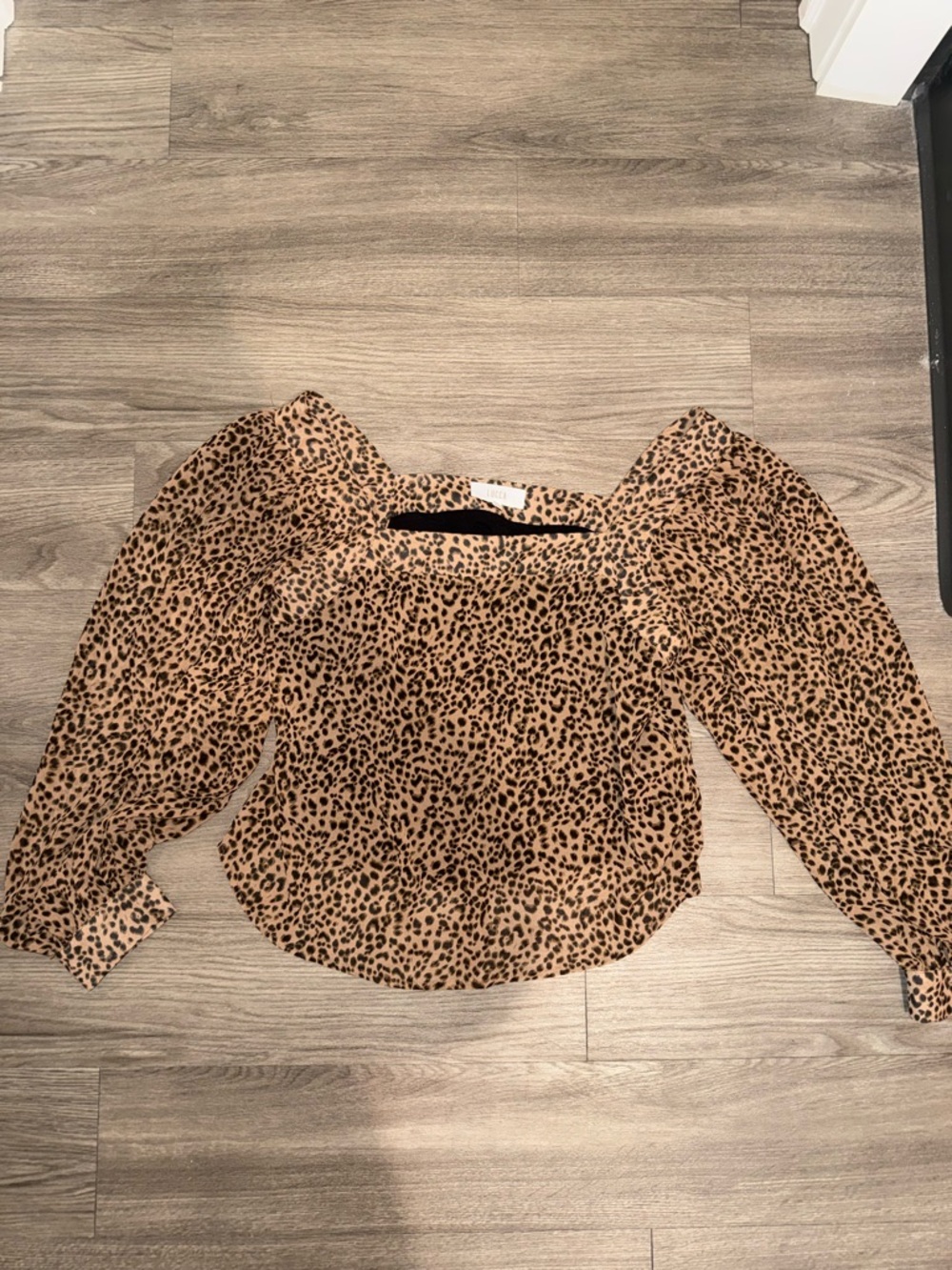 Leopard Print Puff Sleeve Women's Top - Tan/Black